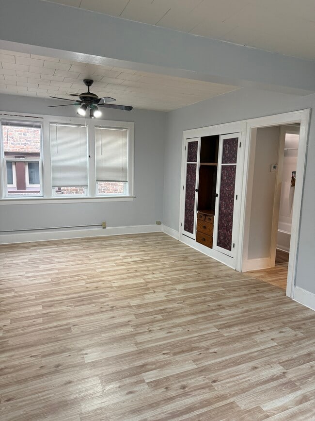 Photo - 7425 W Greenfield Ave Unidad #1