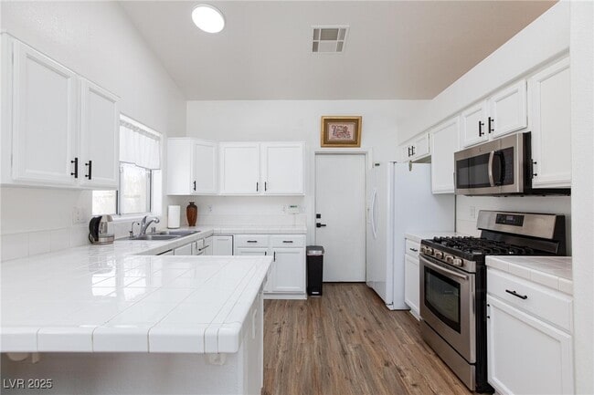 Building Photo - 8616 Crest Hill Rental