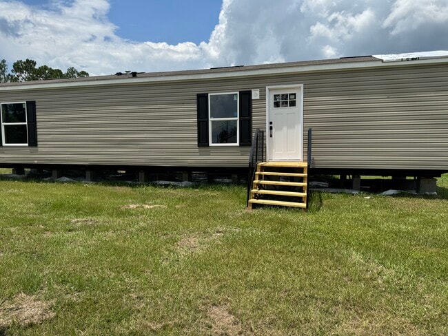 Building Photo - Earls Lot #2B Rental