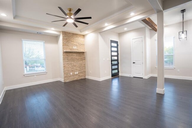 Photo - 162 Meadow View Blvd