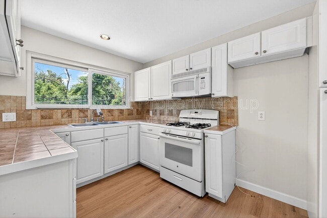 Photo - 2765 Chelsea Dr