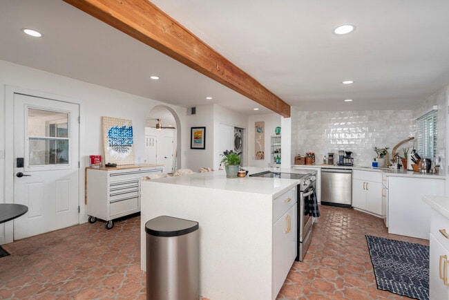Photo - 1808 E Pinchot Ave House
