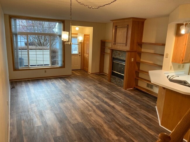 Photo - 2BR Woodbury Townhome with flexible lease term!