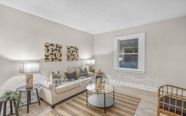 Photo - 509 Ryland St Unit A