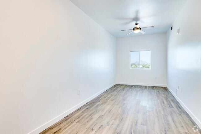 2BR, 1BA - 801SF - Living Room