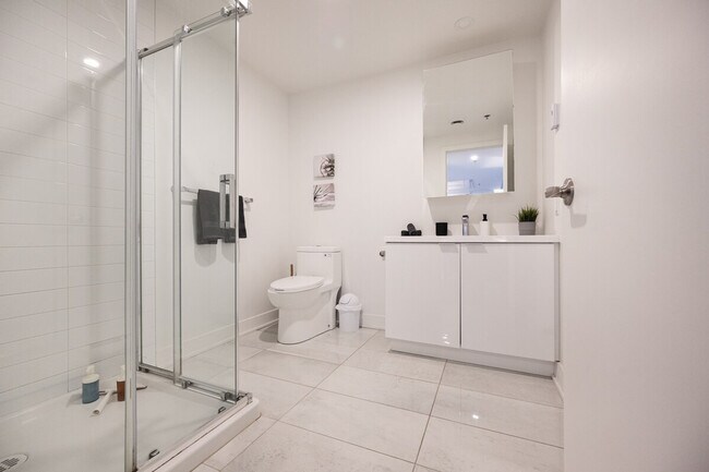 Photo - 1475 Rue St-Hubert Unit ID1261806P