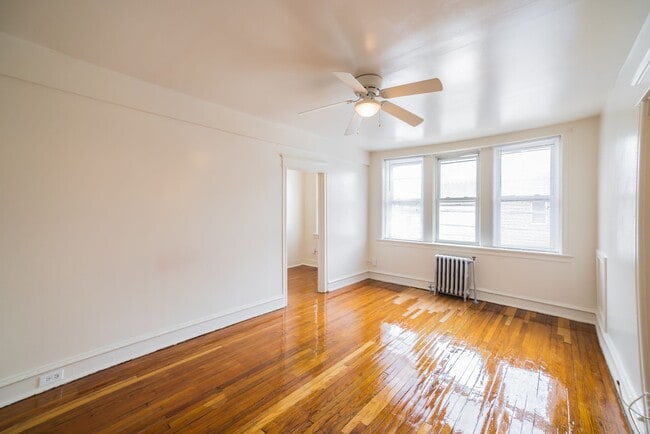 Photo - Camelot Apartments