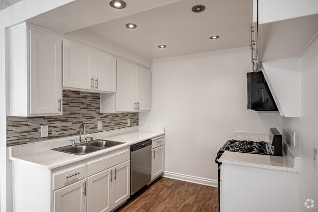 Interior Photo - Tustin View