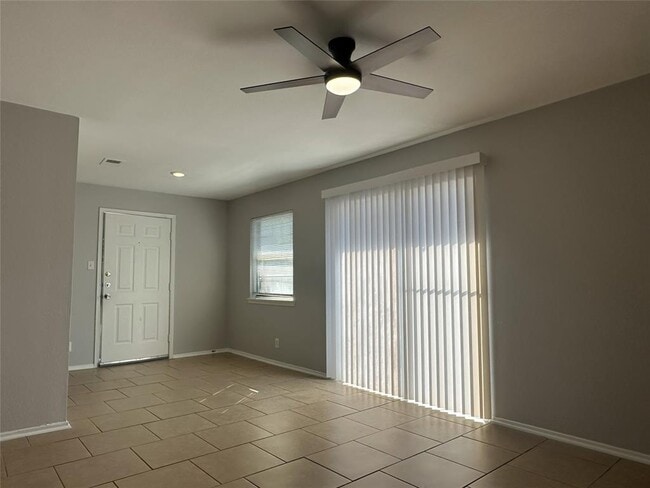 Photo - 5724 Signal Point