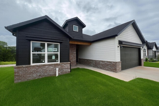 Photo - 1367 N Harper Ridge Dr