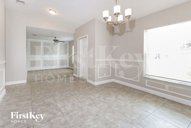 Photo - 1061 SW Du Bois Ave