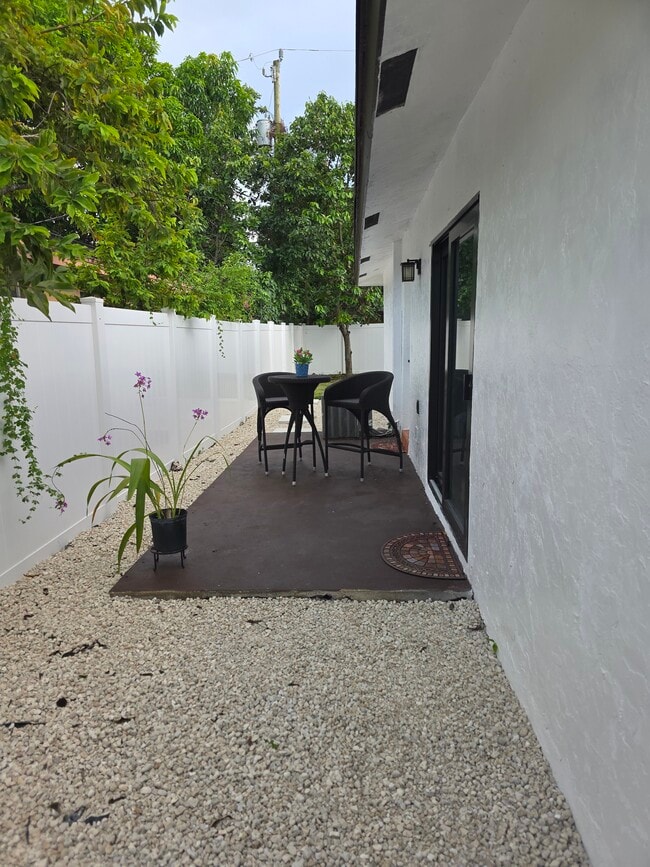 Photo - 320 Sterling Ave