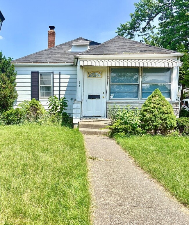 Photo - 626 S Gladstone St