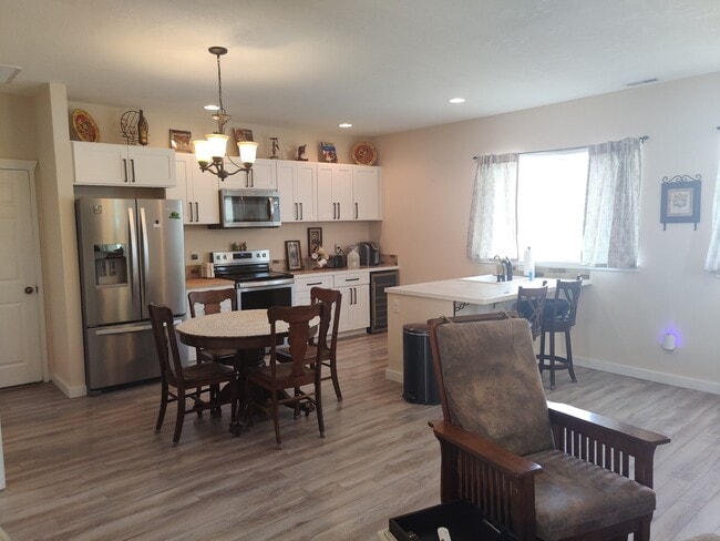 Photo - 1034 SE Hamilton Rd