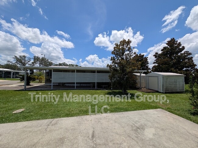 Photo - 10045 Wellington Ave
