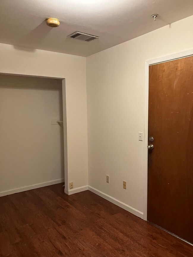 Photo - 2531 Benvenue Ave