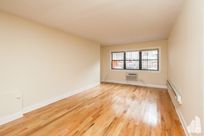 Building Photo - 1435 N Dearborn St Unit B2 Rental