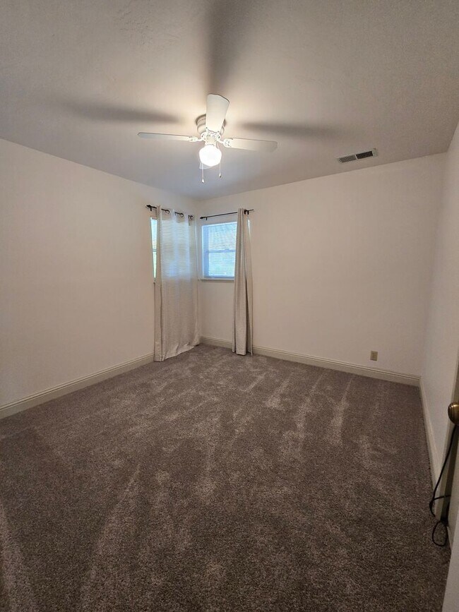 Photo - 4bd/2ba House with Attached Two Car Garage