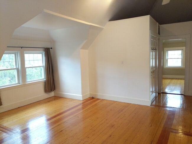 *Pictures are representative samples of the advertised unit. In some cases, the actual units you tou - 183 Babcock St Unit A3