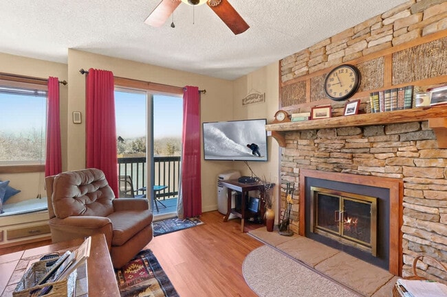 Building Photo - 301 Pinnacle Inn Rd Unit ID1302622P Rental