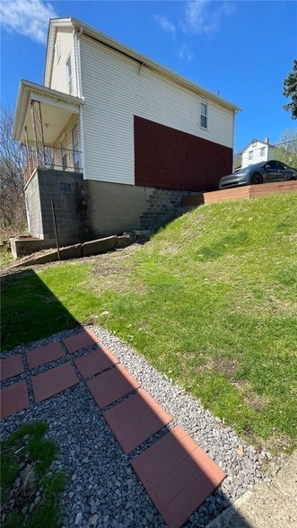 Photo - 424 W 7th Ave Unit 2