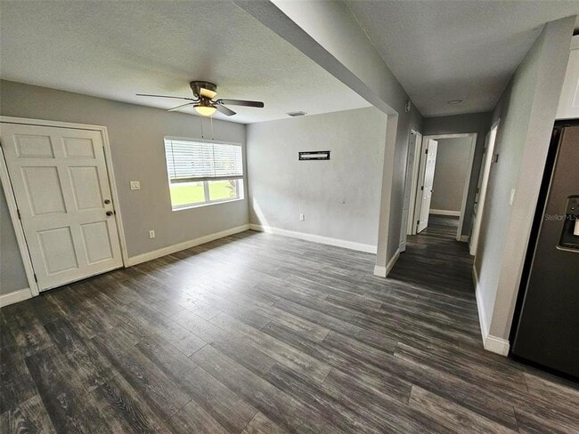 Photo - 4803 Roush Ave