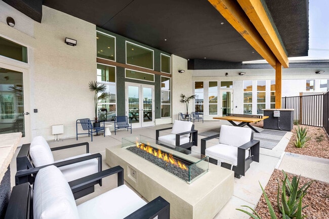 Ascend Symmetry at Cadence apartments — community photo