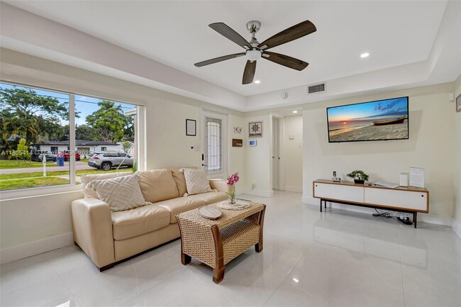 Photo - 1100 SW 20th St