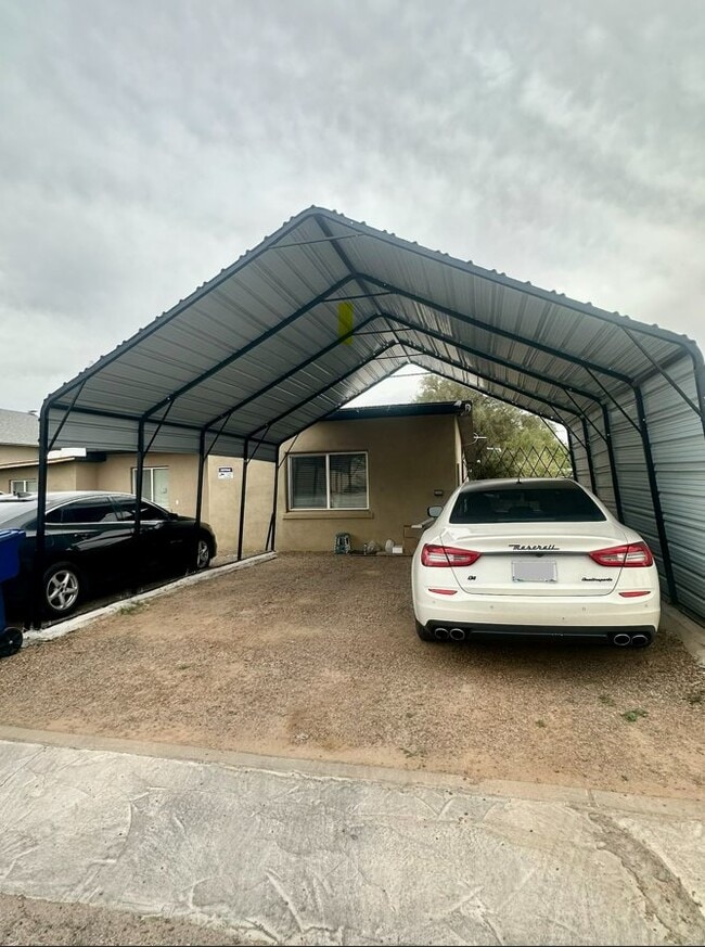 Photo - 850 E Freeman Pl