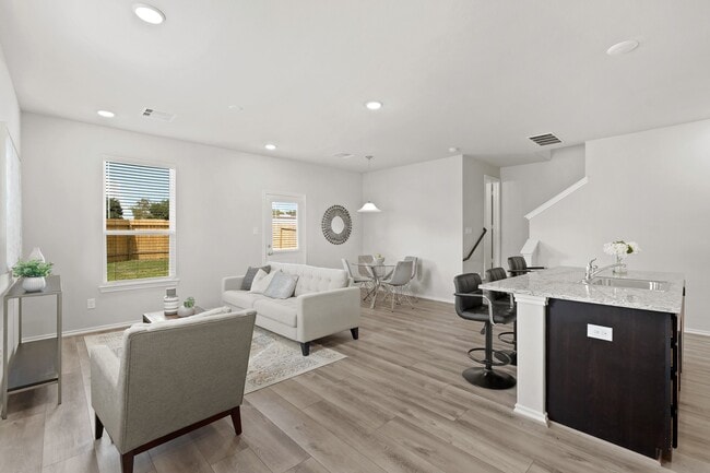 Photo - 1417 Acorn Mdw St