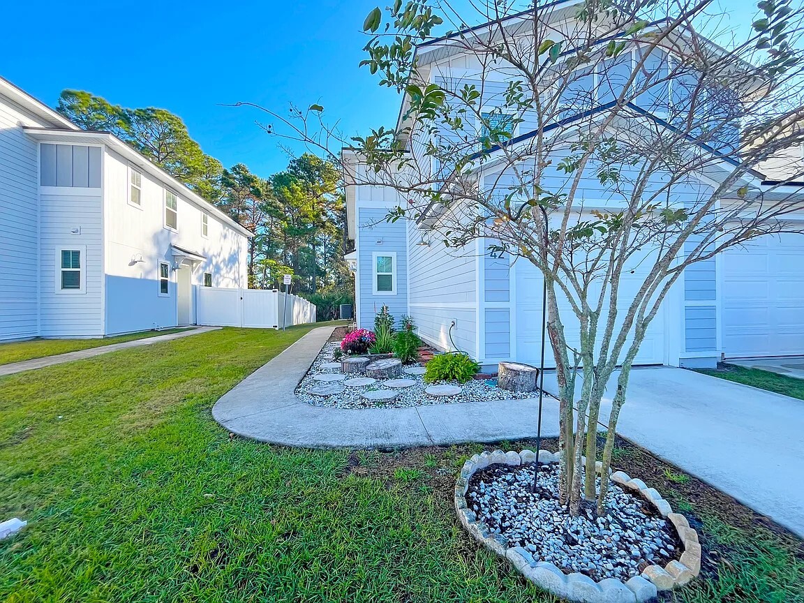 Photo - 42 Ridge Lake Rd