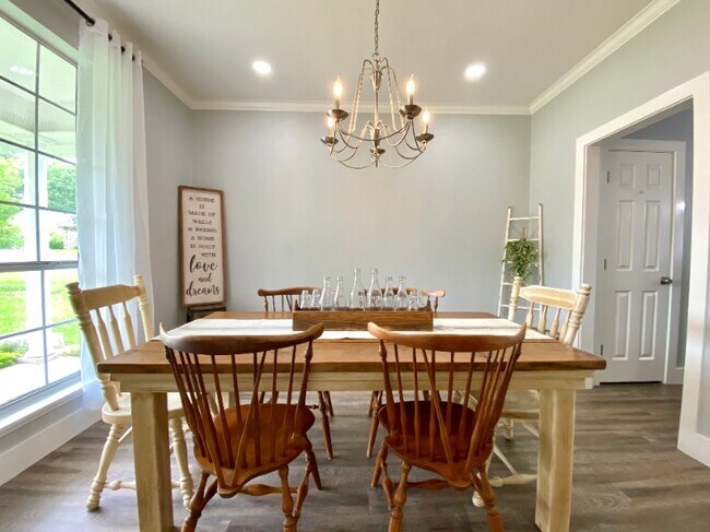 110 Honeysuckle Ct