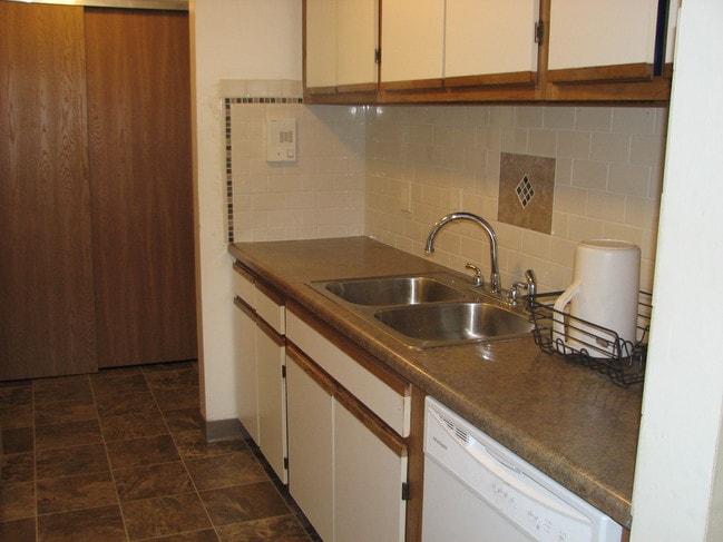 Woodland Park Apartments