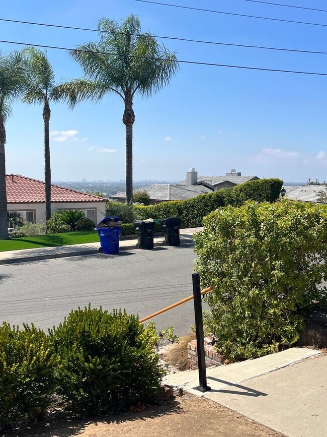 Photo - 4 Bed 3 Bath in Del Cerro