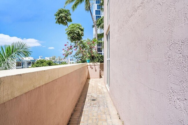 Photo - 17555 Atlantic Blvd