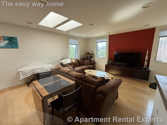 29 Warren St Unit 4
