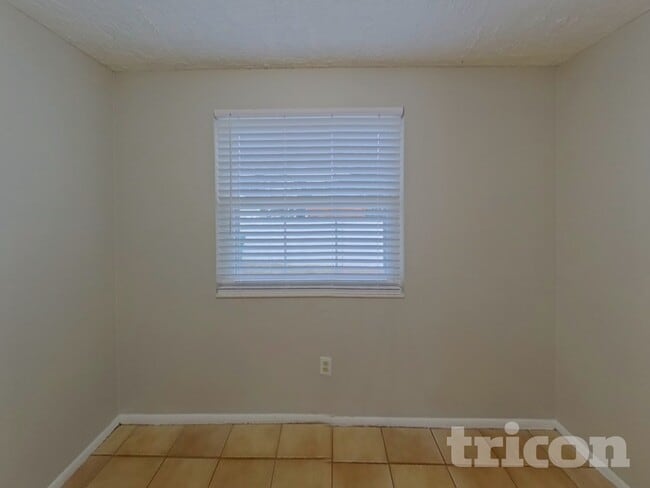 Photo - 2821 Honey Bear Ct