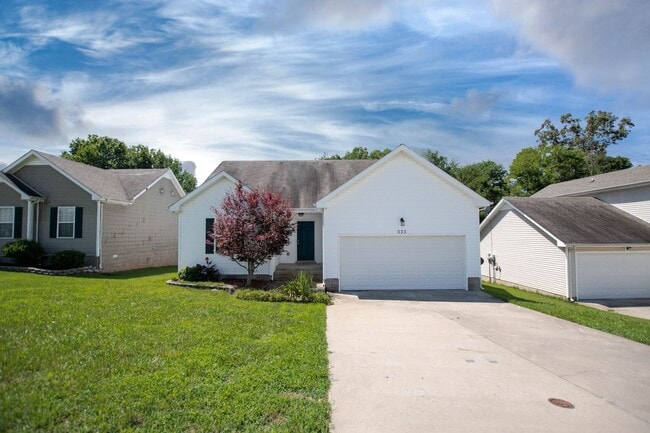 Building Photo - Pet Friendly Three Bedroom! Rental