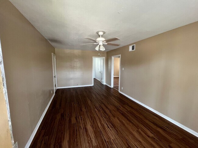 Photo - 910 Ohio Ave Unit #2