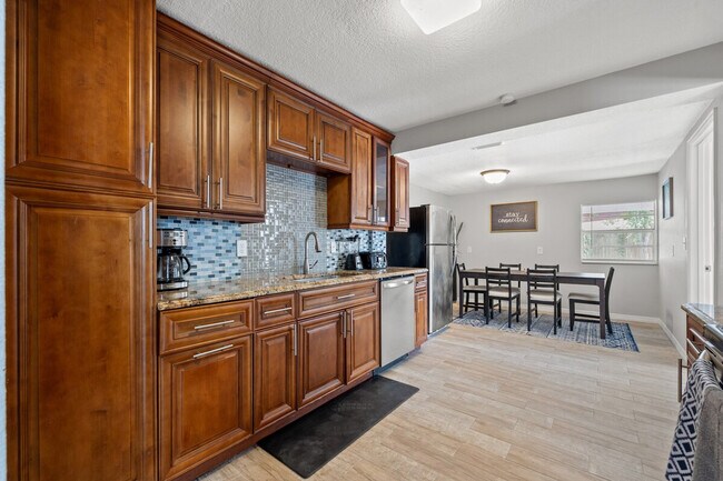 Photo - 5805 N 43rd St Unidad ID1244333P