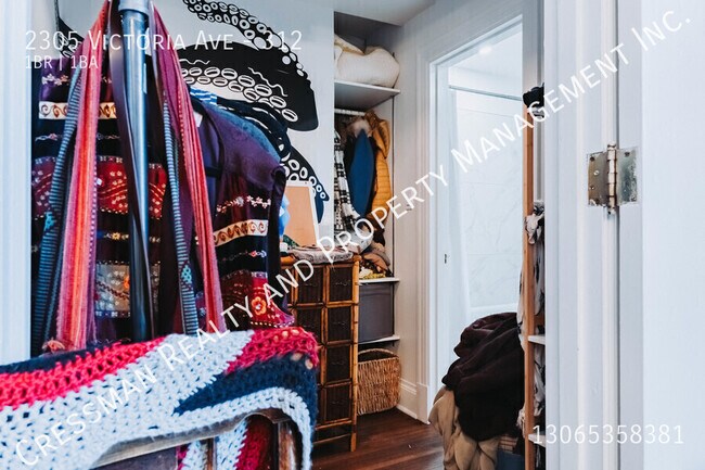 Photo - Bachelor suite located downtown Regina in the Balfour Unité 312