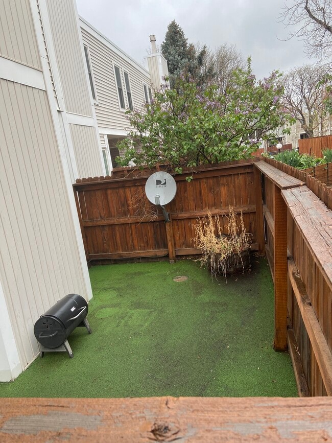 Photo - 1050 S Monaco Pky