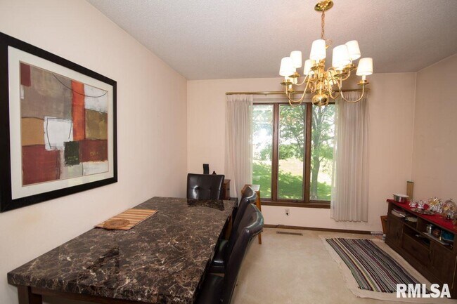 Photo - 3105 Parkwild Dr