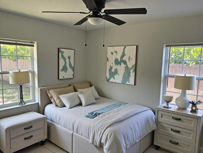 Photo - 2164 Bougainvillea St
