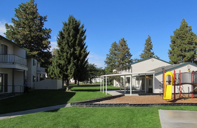 Ridgeway Village Apartments