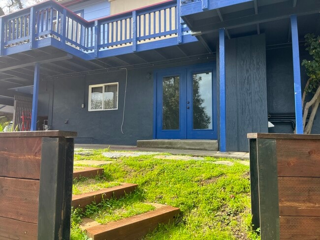 Entrance with double doors - 8 Los Robles Dr Unit #8 Los Robles Drive