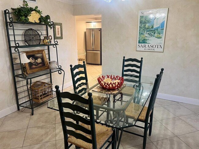 Photo - 1125 W Peppertree Dr Unit 202