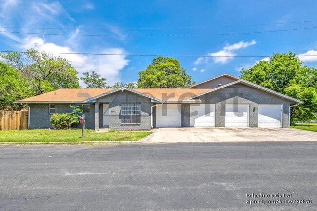 Building Photo - 8907 Reininger Dr Rental