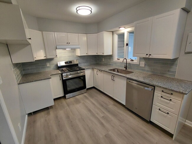 Photo - 23 Steele Cir