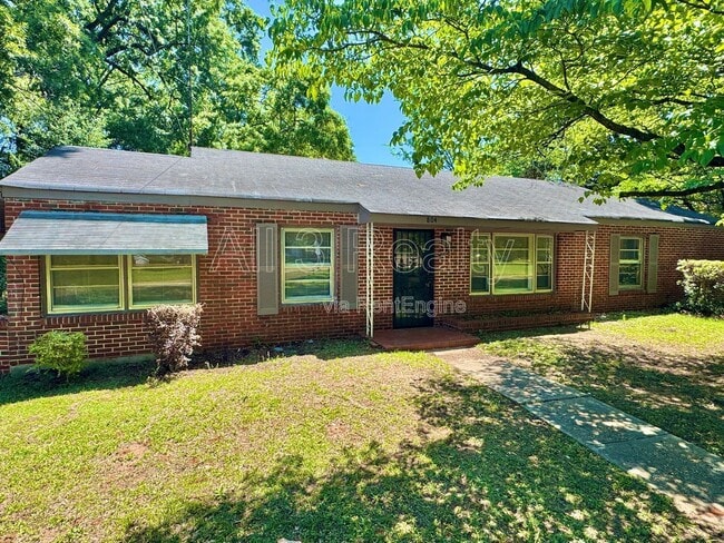Building Photo - 804 Hillman St